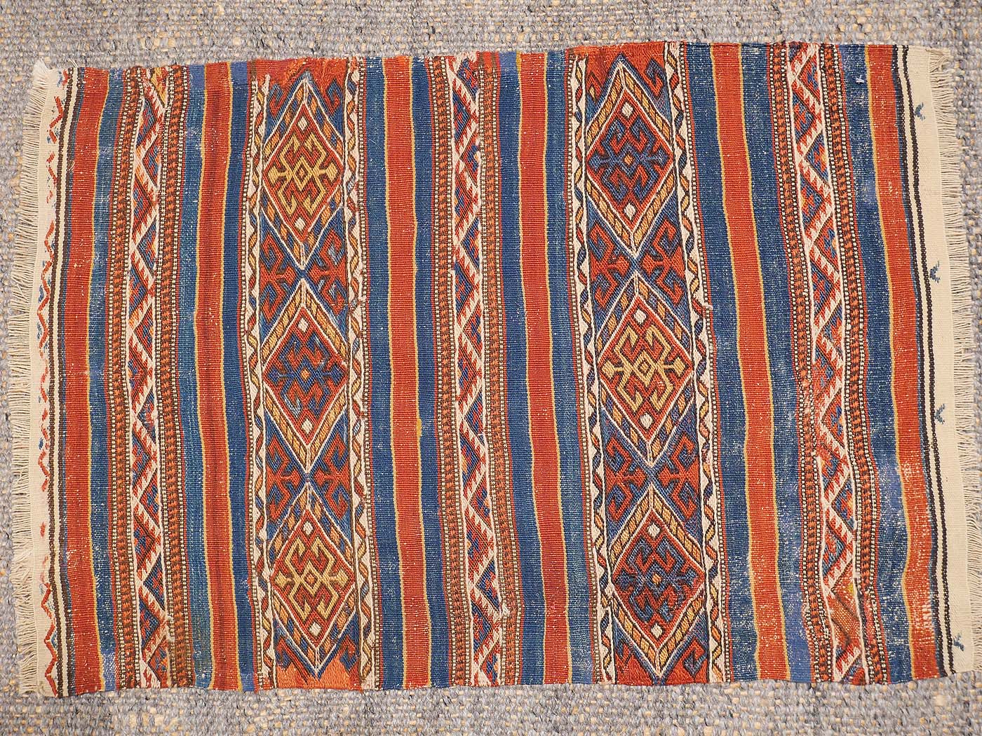 Bergama Cuval 62x92cm