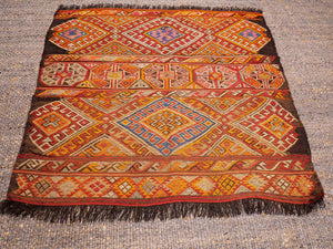 Mut Cuval 87x91cm