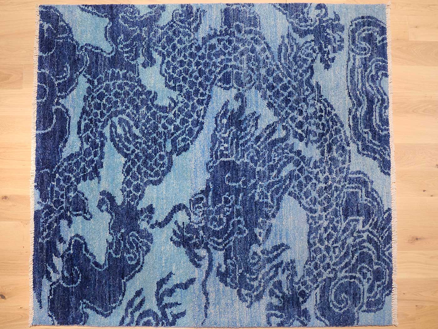 Dragonne Bleu 157x173