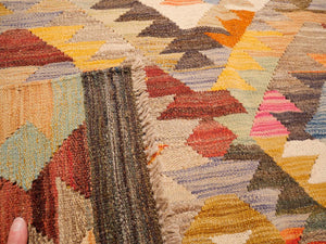Caravan 299 x 393 cm