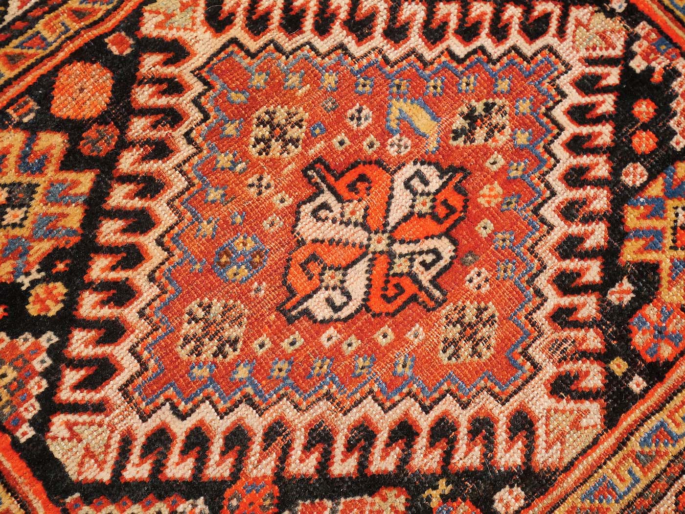 Qashqai 60x67cm