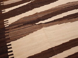 Nomad Kilim 272 x 373 cm