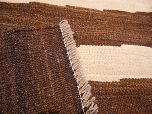 Nomad Kilim 272 x 373 cm