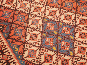 Van Hakari 163x243cm