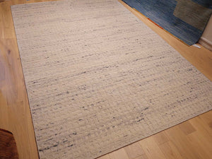 High and Low gris 184x276