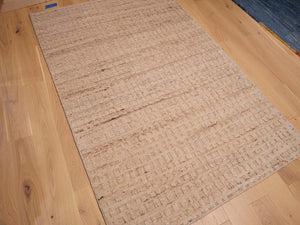 High and Low beige 124x185cm