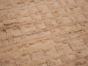 High and Low beige 185x276