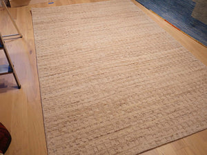 High and Low beige 185x276