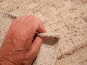 High and Low beige 185x276